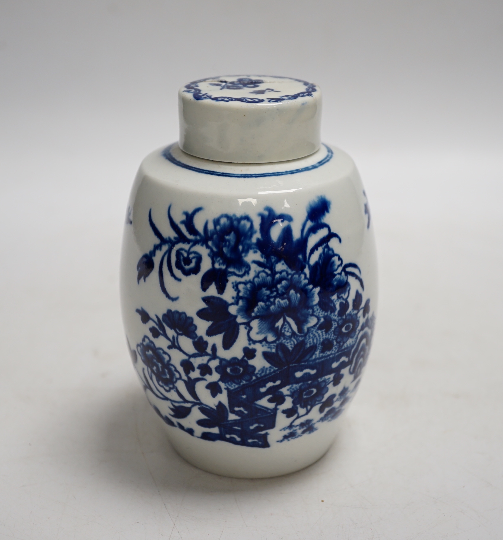 A Worcester fence pattern jar and cover, c.1770, 13cm high